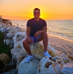 Meet your Posher, Carlos